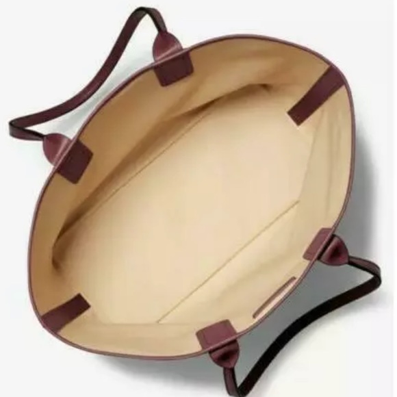 Michael Kors Large Tote - Picture 3 of 4